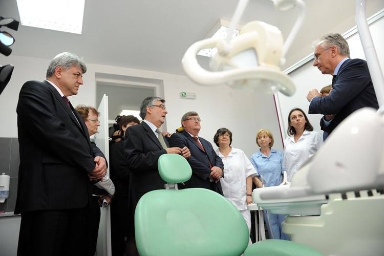 Slika /Vijesti/2014/U-Rijeci-otvoren-Specijalisticki-dentalni-centar.jpg